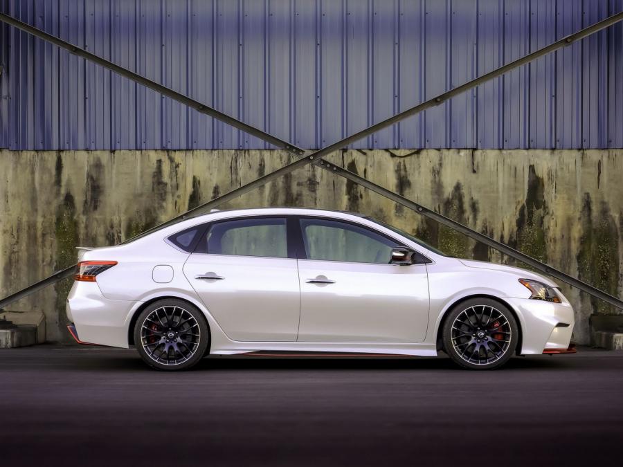  Nissan Sentra Nismo Concept 2013 года  (фото 8 из 25)